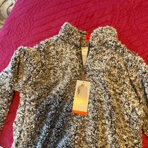 New (with tags) Weatherproof fleece sweatshirt